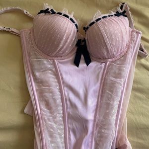 Romantic and Sexy La Senza Corset Like New